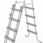 Biztonsági medence létra 122cm