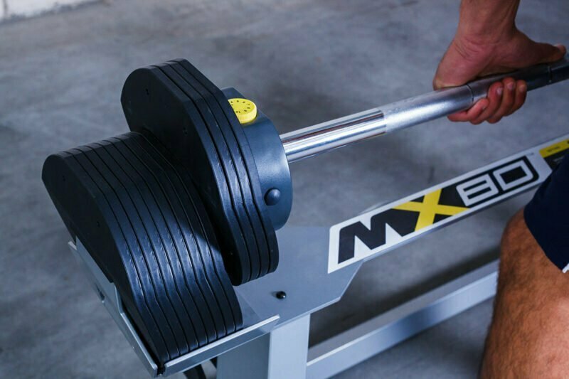 MX Select MX-80 állítható kézi súlyzószett állvánnyal 9,8-36,4kg-ig