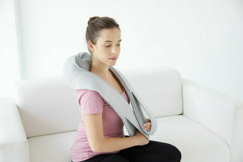 Synca Quzy Shiatsu univerzális váll és nyakmasszírozó