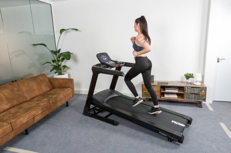 Flow Fitness Perform T2i profi futópad