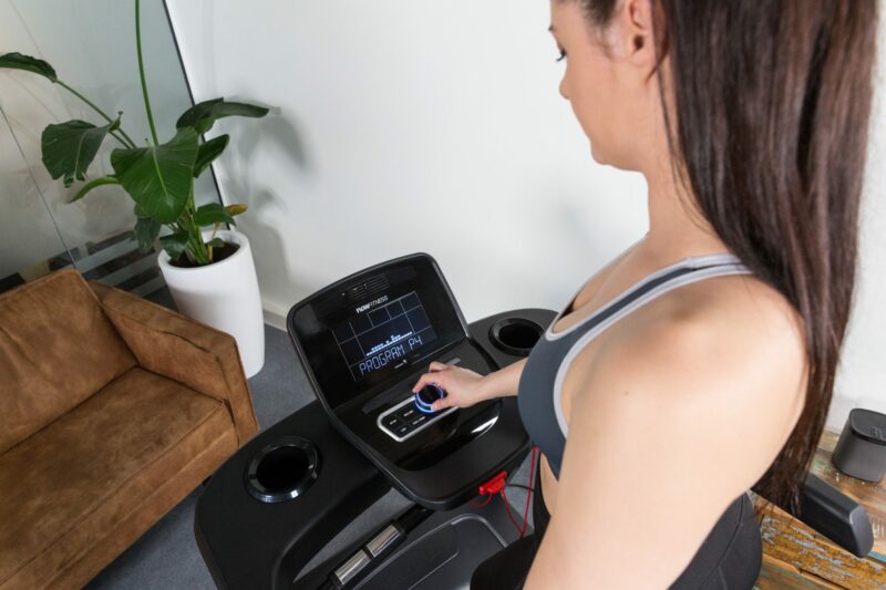 Flow Fitness Perform T2i profi futópad