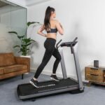 Flow Fitness Runner DTM400i futópad