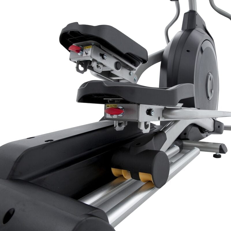 Spirit XE395 elliptikus tréner