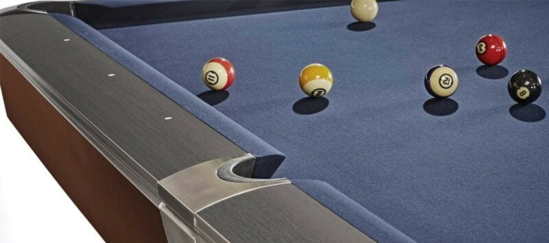 Brunswick Gold Crown VI biliárd asztal dió 9ft