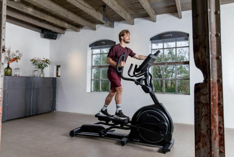 Flow Fitness Perform X5i fél profi elliptikus tréner