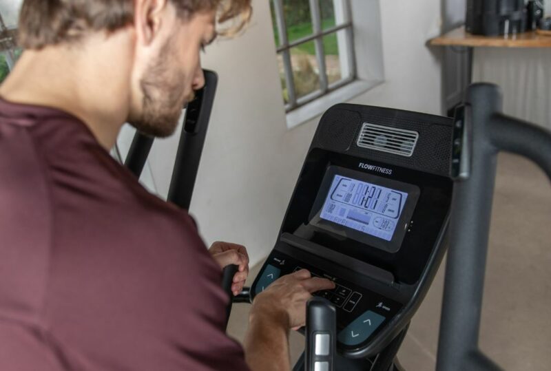 Flow Fitness Perform X5i fél profi elliptikus tréner