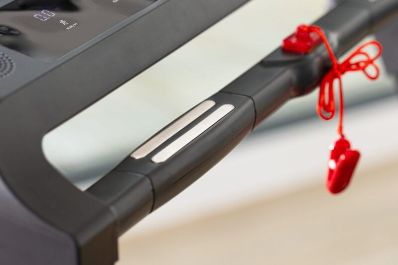 Christopeit sport TM 2400S futópad gesztusvezérléssel és talajvédő szőnyeggel