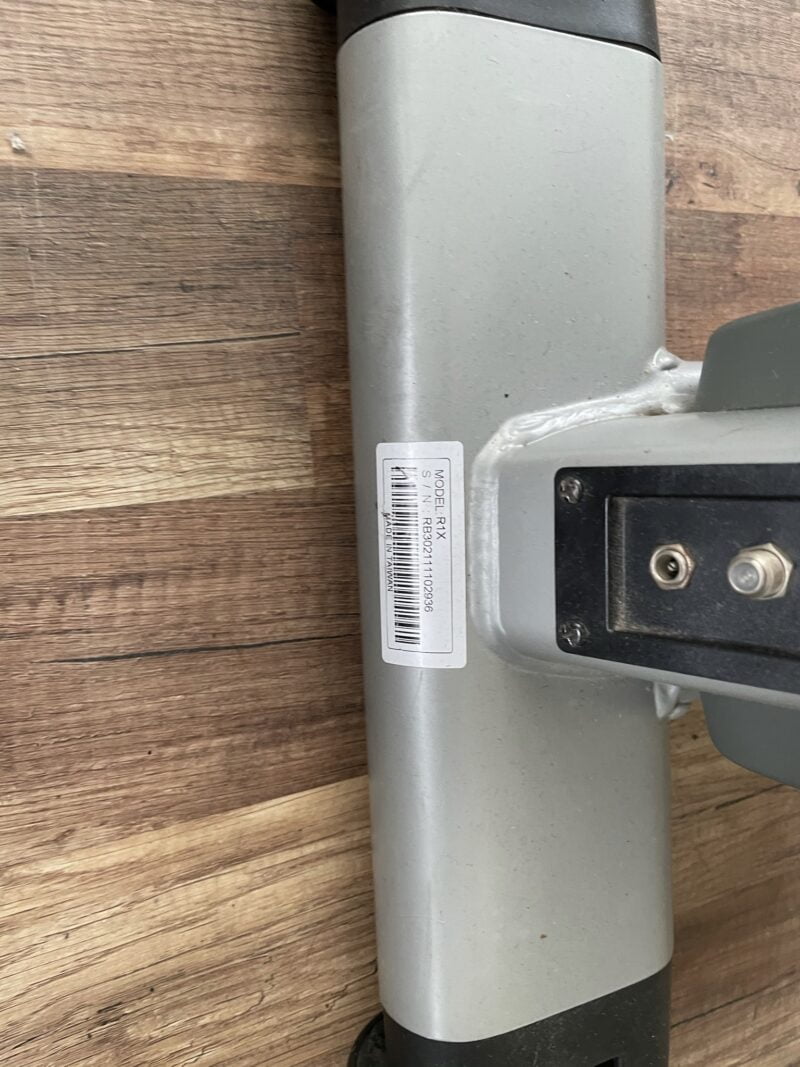 matrix_fitness_r1x_hasznalt_edzotermi_hattamlas_szobakerekpar_04 Matrix Fitness R1x használt edzőtermi háttámlás szobakerékpár