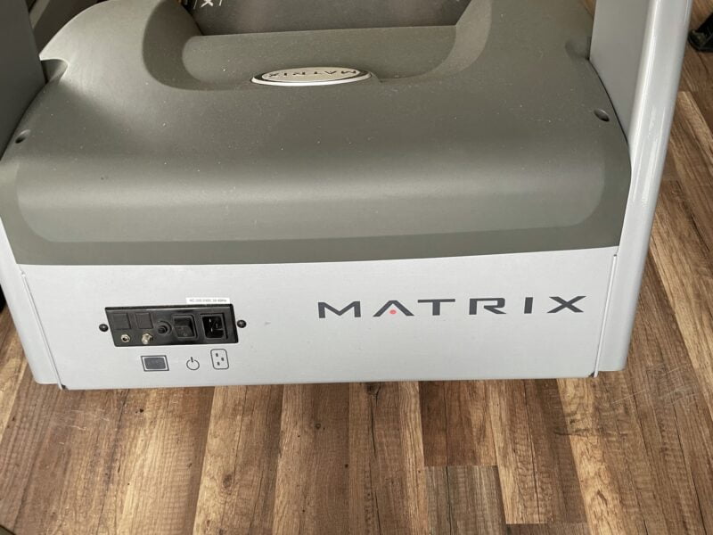 Matrix Fitness T1x használt edzőtermi futópad