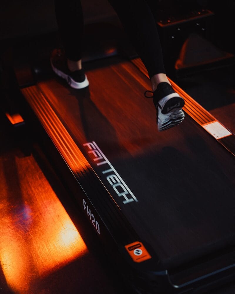 FFiTTech FH20 fél profi futópad