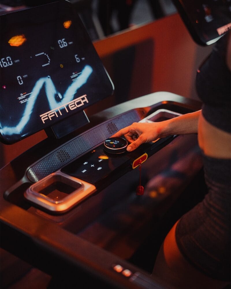 FFiTTech FH20 fél profi futópad