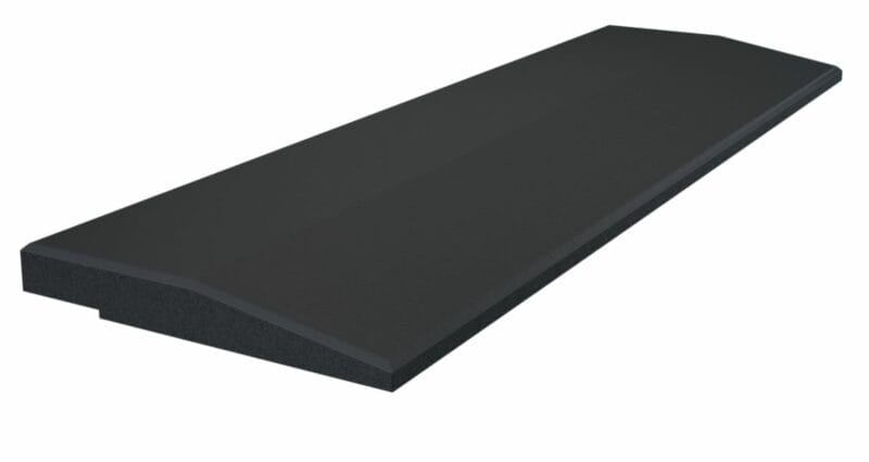 Flow Fitness Gumipadló edzőterembe vízálló SBR réteggel - szélső profil 50x15x2cm