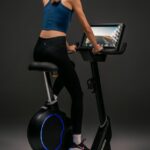 BH Fitness Inertia H730 profi edzőtermi szobakerékpár 19" Smart Focus kijelzővel