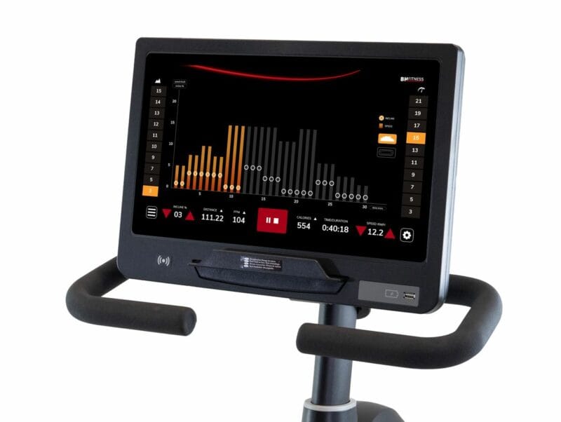 BH Fitness Inertia H778 profi edzőtermi háttámlás szobakerékpár 19" Smart Focus kijelzővel