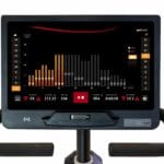 BH Fitness Inertia H778 profi edzőtermi háttámlás szobakerékpár 19" Smart Focus kijelzővel