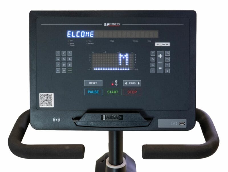 BH Fitness Inertia H778 profi edzőtermi háttámlás szobakerékpár LED kijelzővel