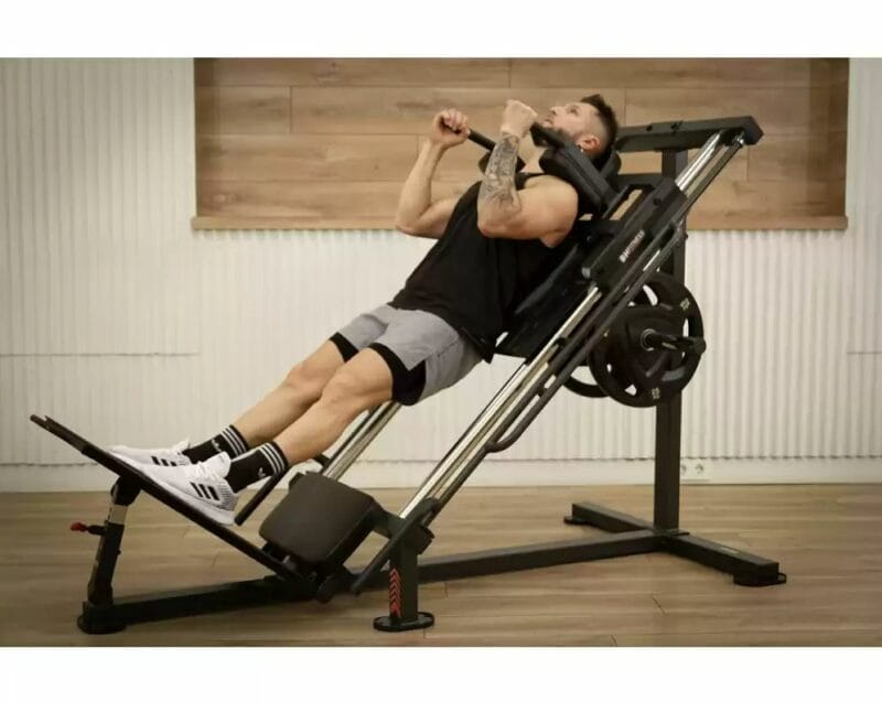 bh-fitness-kombinalt-45°-os-hack-guggolo-es-labtolo-gep-g530-01 BH Fitness Kombinált 45°-os hack guggoló és lábtoló gép