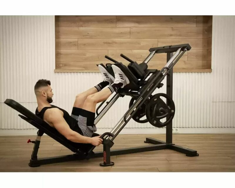 bh-fitness-kombinalt-45°-os-hack-guggolo-es-labtolo-gep-g530-02 BH Fitness Kombinált 45°-os hack guggoló és lábtoló gép