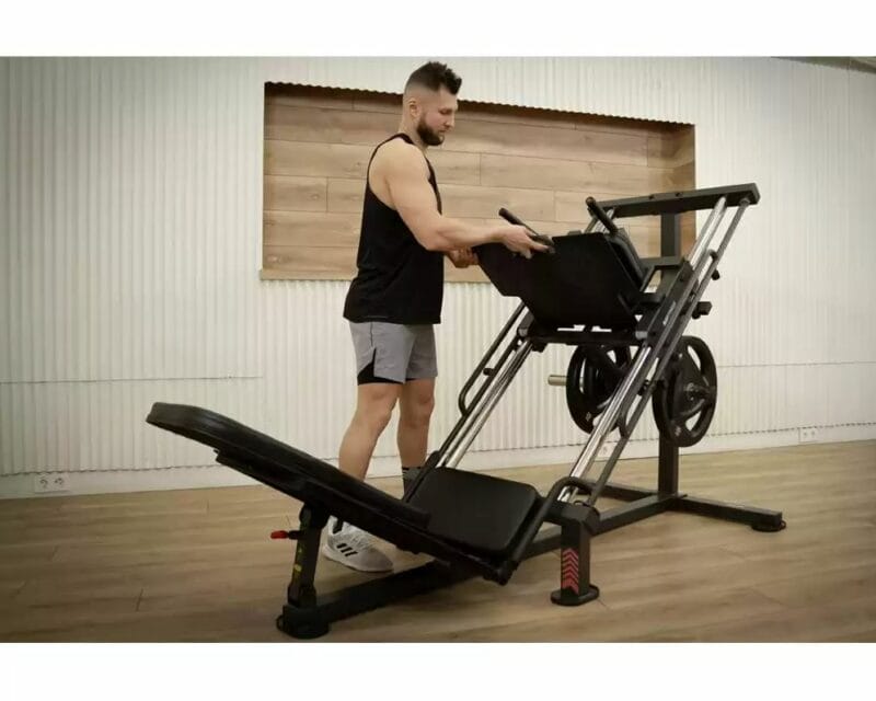 bh-fitness-kombinalt-45°-os-hack-guggolo-es-labtolo-gep-g530-05 BH Fitness Kombinált 45°-os hack guggoló és lábtoló gép