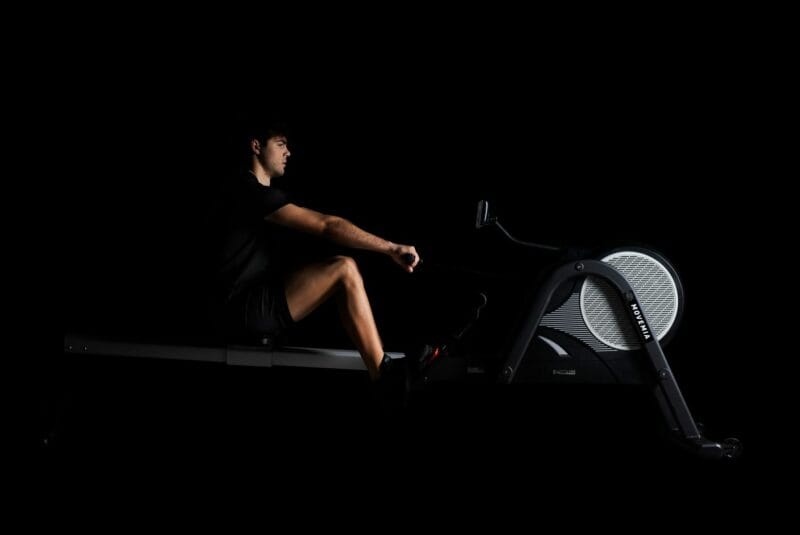 BH Fitness Movemia RW1000 profi edzőtermi evezőgép LCD kijelzővel