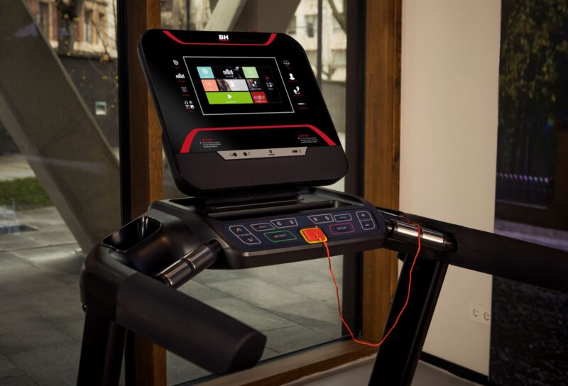 BH Fitness RS800 futópad multimédiás TFT kijelzővel