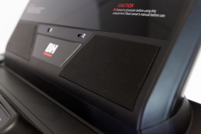 BH Fitness RS900 futópad multimédiás TFT kijelzővel