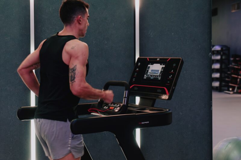 BH Fitness RX7 futópad multimédiás TFT kijelzővel