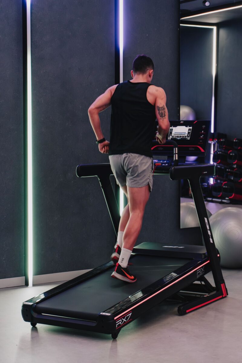 BH Fitness RX7 futópad multimédiás TFT kijelzővel