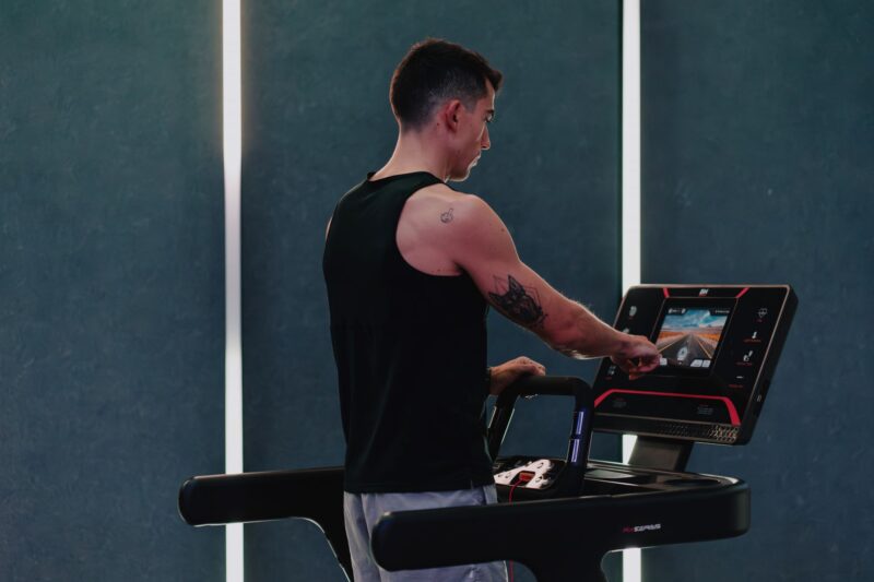 BH Fitness RX7 futópad multimédiás TFT kijelzővel