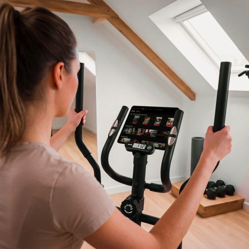 VirtuFit CTR50 mágnesfékes elliptikus tréner