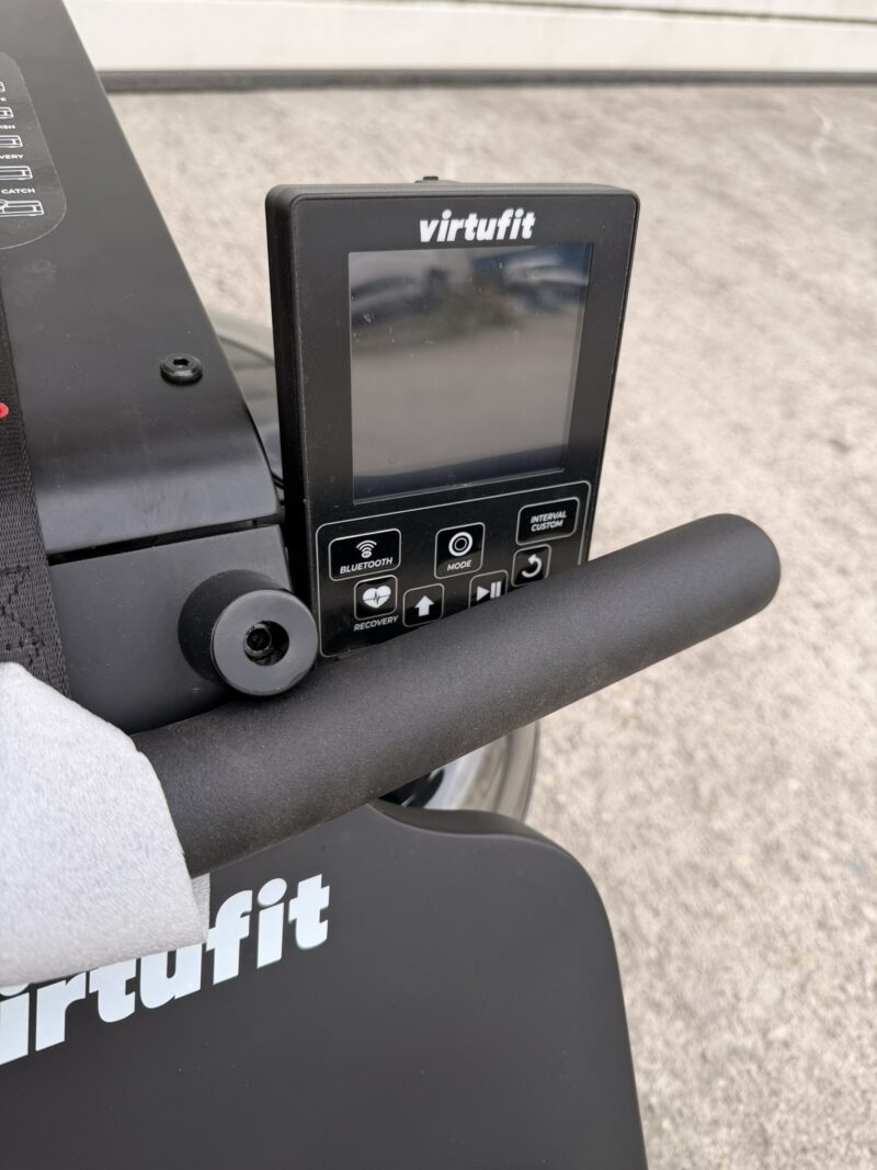 VirtuFit Elite víz ellenállásos csomagsérült evezőpad